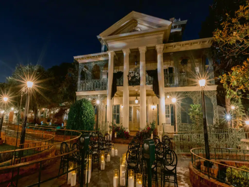 Haunted Mansion Courtyard