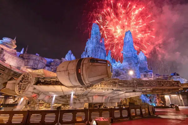 Batuu Nighttime
