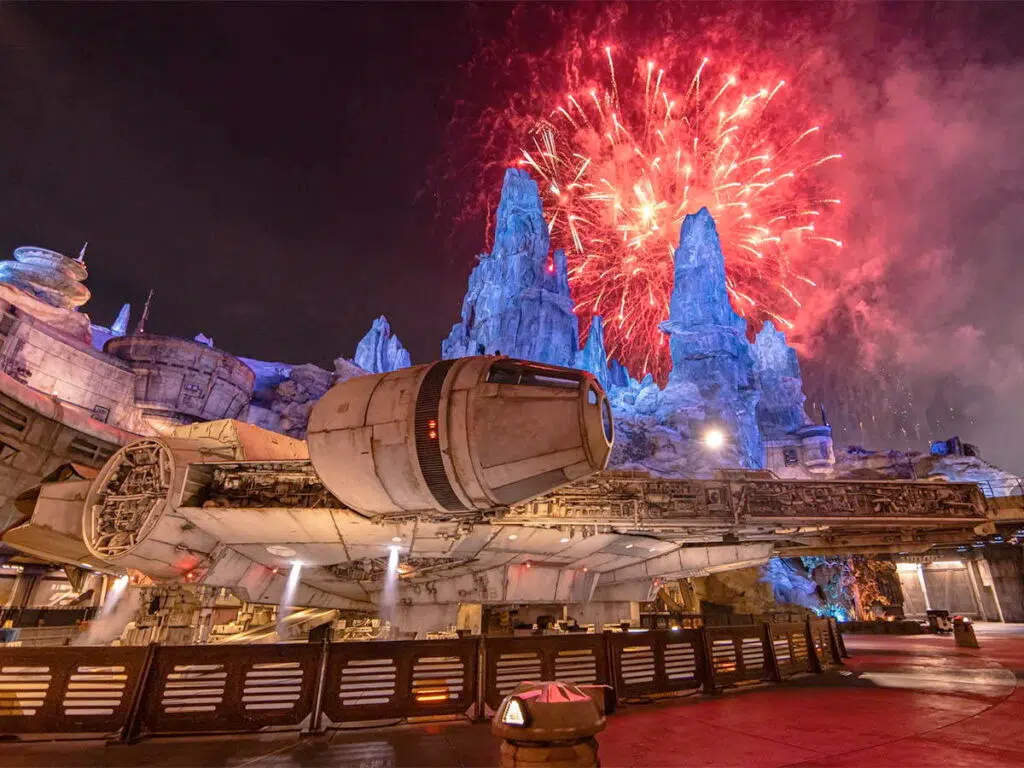 Batuu Nighttime